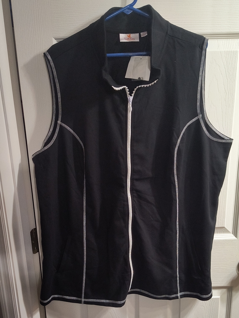 Quacker Factory Black Sleeveless Zip-Front Vest with White Blinged Trim